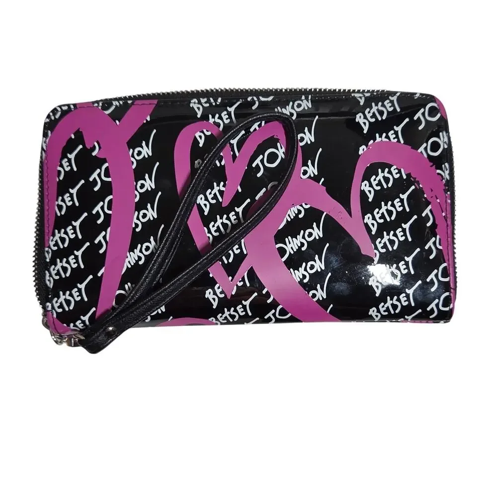 Betsey Johnson Blak and Pink Heart Clutch Wallet